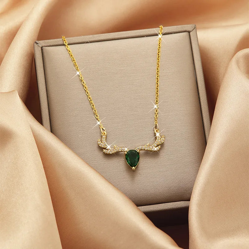 Trendy Jewelry Design 18k Gold Plated Necklace Stainless Steel Heart Butterfly Leaf Zircon Pendant Necklace Set for Women