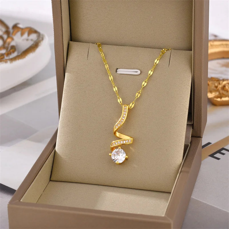 Hot Selling Waterproof 18k Gold Plated Stainless Steel Necklace Zircon Cross Heart Butterfly Letter Pendant Necklace for Women