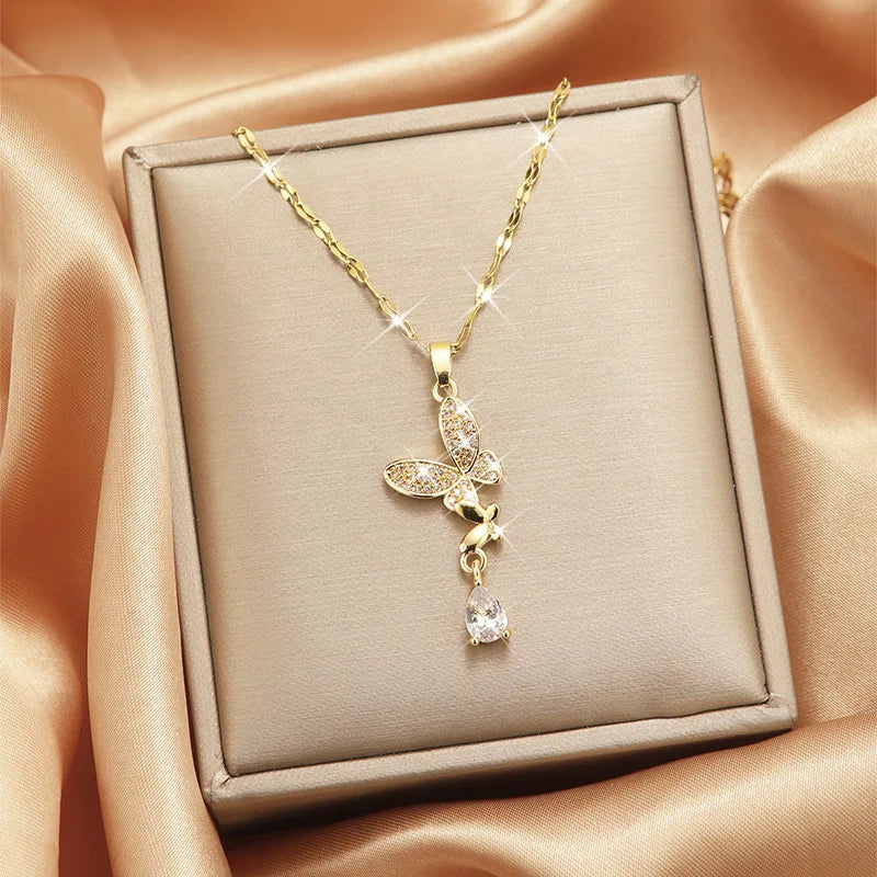 Trendy Jewelry Design 18k Gold Plated Necklace Stainless Steel Heart Butterfly Leaf Zircon Pendant Necklace Set for Women