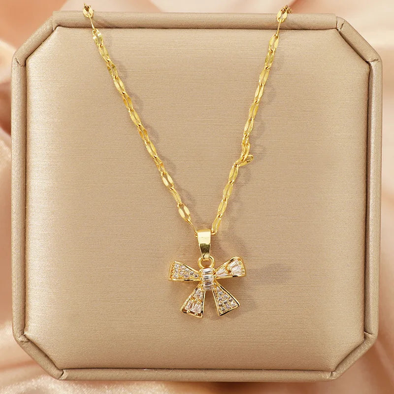 Trendy Jewelry Design 18k Gold Plated Necklace Stainless Steel Heart Butterfly Leaf Zircon Pendant Necklace Set for Women
