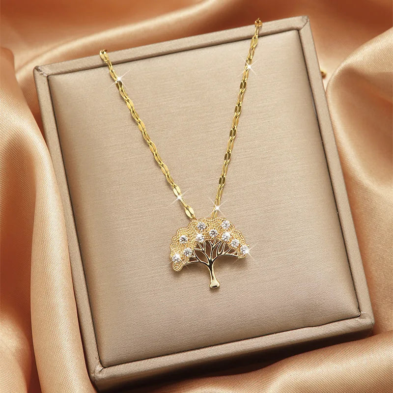 Trendy Jewelry Design 18k Gold Plated Necklace Stainless Steel Heart Butterfly Leaf Zircon Pendant Necklace Set for Women