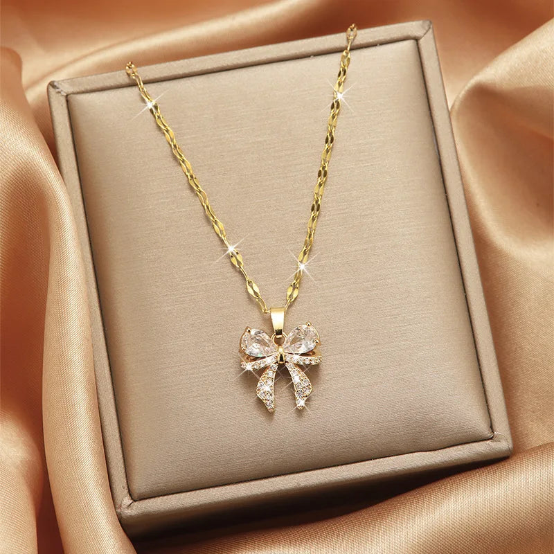 Trendy Jewelry Design 18k Gold Plated Necklace Stainless Steel Heart Butterfly Leaf Zircon Pendant Necklace Set for Women