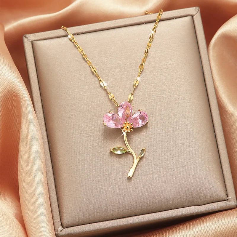 Trendy Jewelry Design 18k Gold Plated Necklace Stainless Steel Heart Butterfly Leaf Zircon Pendant Necklace Set for Women