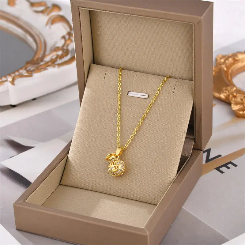 Hot Selling Waterproof 18k Gold Plated Stainless Steel Necklace Zircon Cross Heart Butterfly Letter Pendant Necklace for Women