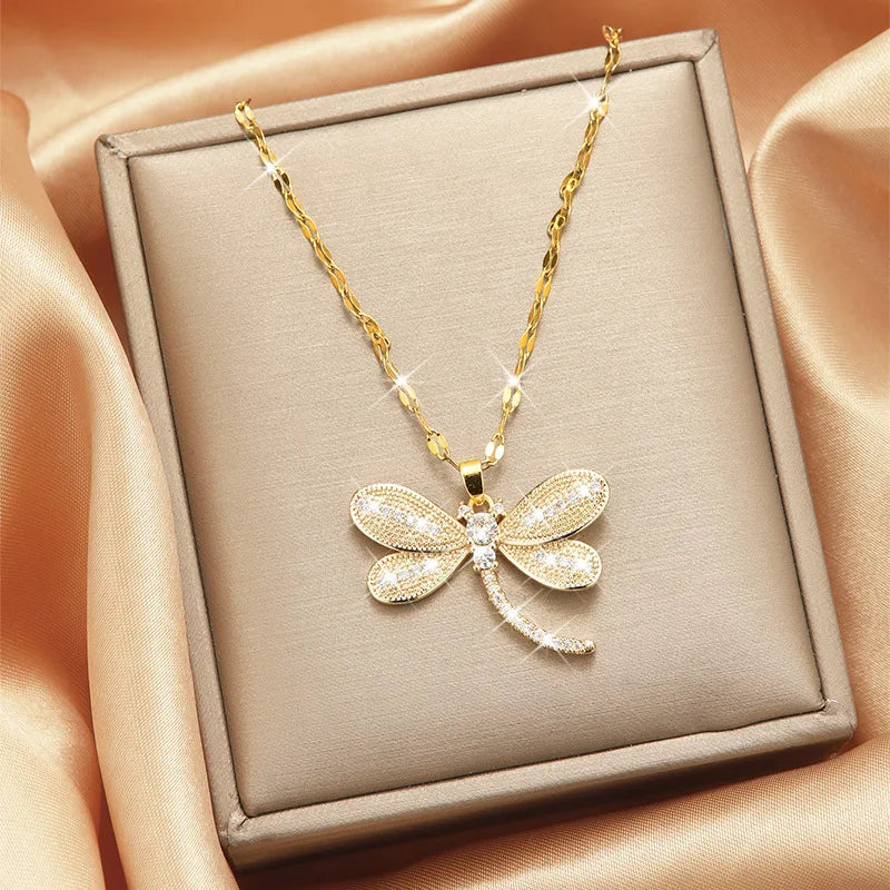 Trendy Jewelry Design 18k Gold Plated Necklace Stainless Steel Heart Butterfly Leaf Zircon Pendant Necklace Set for Women
