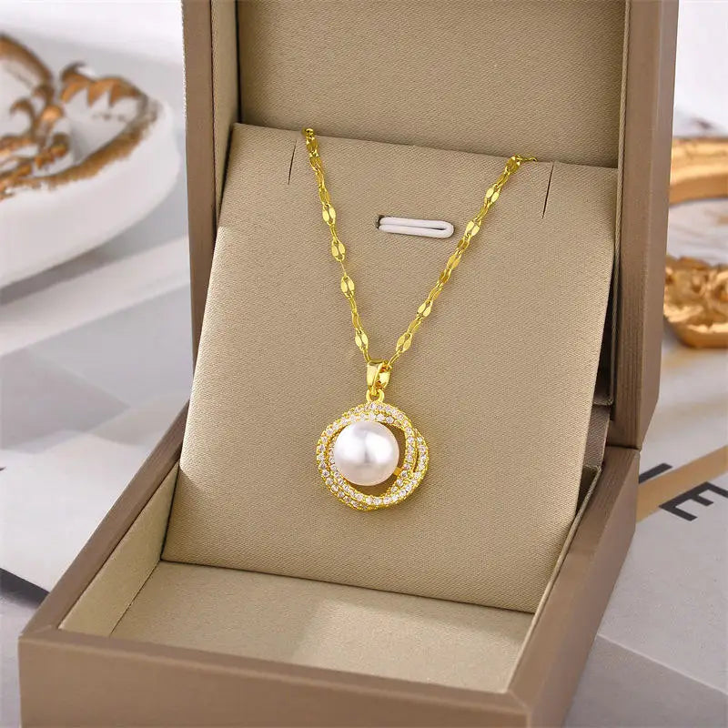 Hot Selling Waterproof 18k Gold Plated Stainless Steel Necklace Zircon Cross Heart Butterfly Letter Pendant Necklace for Women