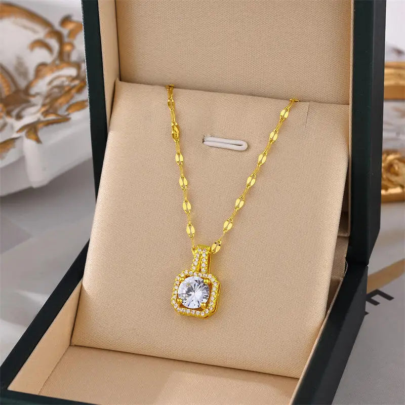 Hot Selling Waterproof 18k Gold Plated Stainless Steel Necklace Zircon Cross Heart Butterfly Letter Pendant Necklace for Women