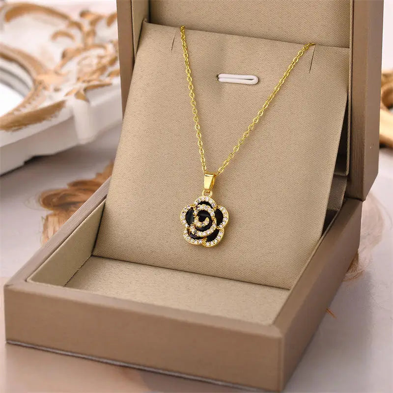 Hot Selling Waterproof 18k Gold Plated Stainless Steel Necklace Zircon Cross Heart Butterfly Letter Pendant Necklace for Women