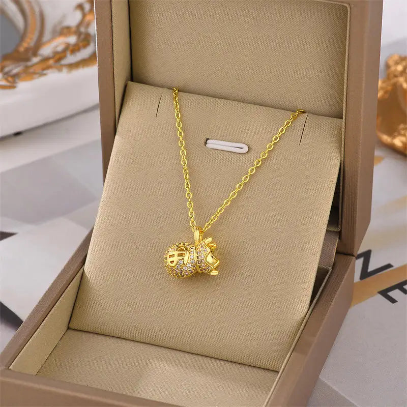 Hot Selling Waterproof 18k Gold Plated Stainless Steel Necklace Zircon Cross Heart Butterfly Letter Pendant Necklace for Women