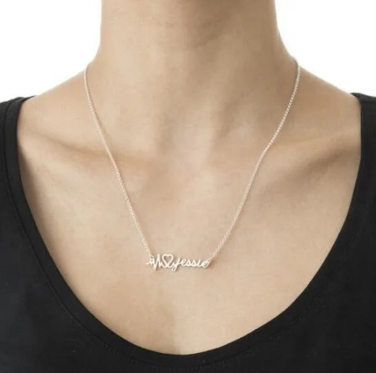 Xuping Necklace Personalised Gold Copper Alloy Ladies Jewelry Small Signature Cursive Classic Customized Name Necklace Women