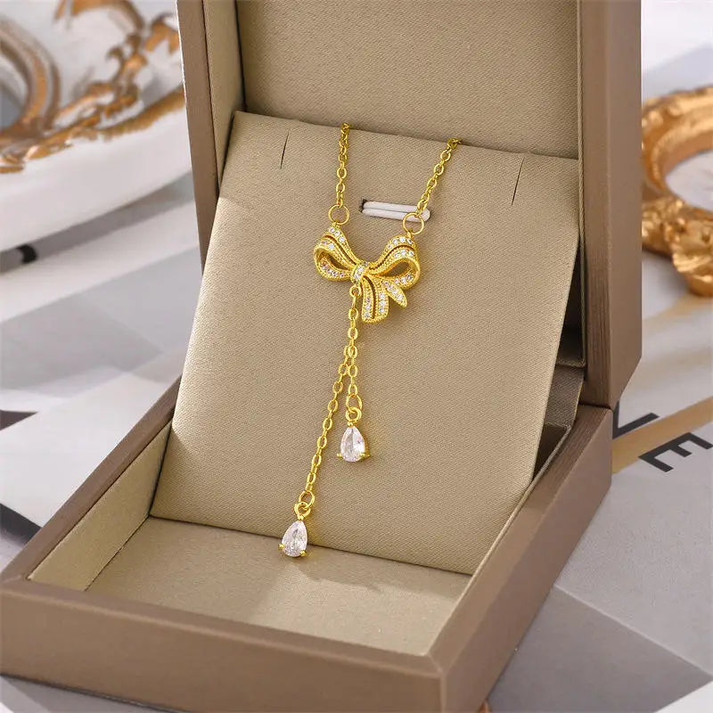 Hot Selling Waterproof 18k Gold Plated Stainless Steel Necklace Zircon Cross Heart Butterfly Letter Pendant Necklace for Women