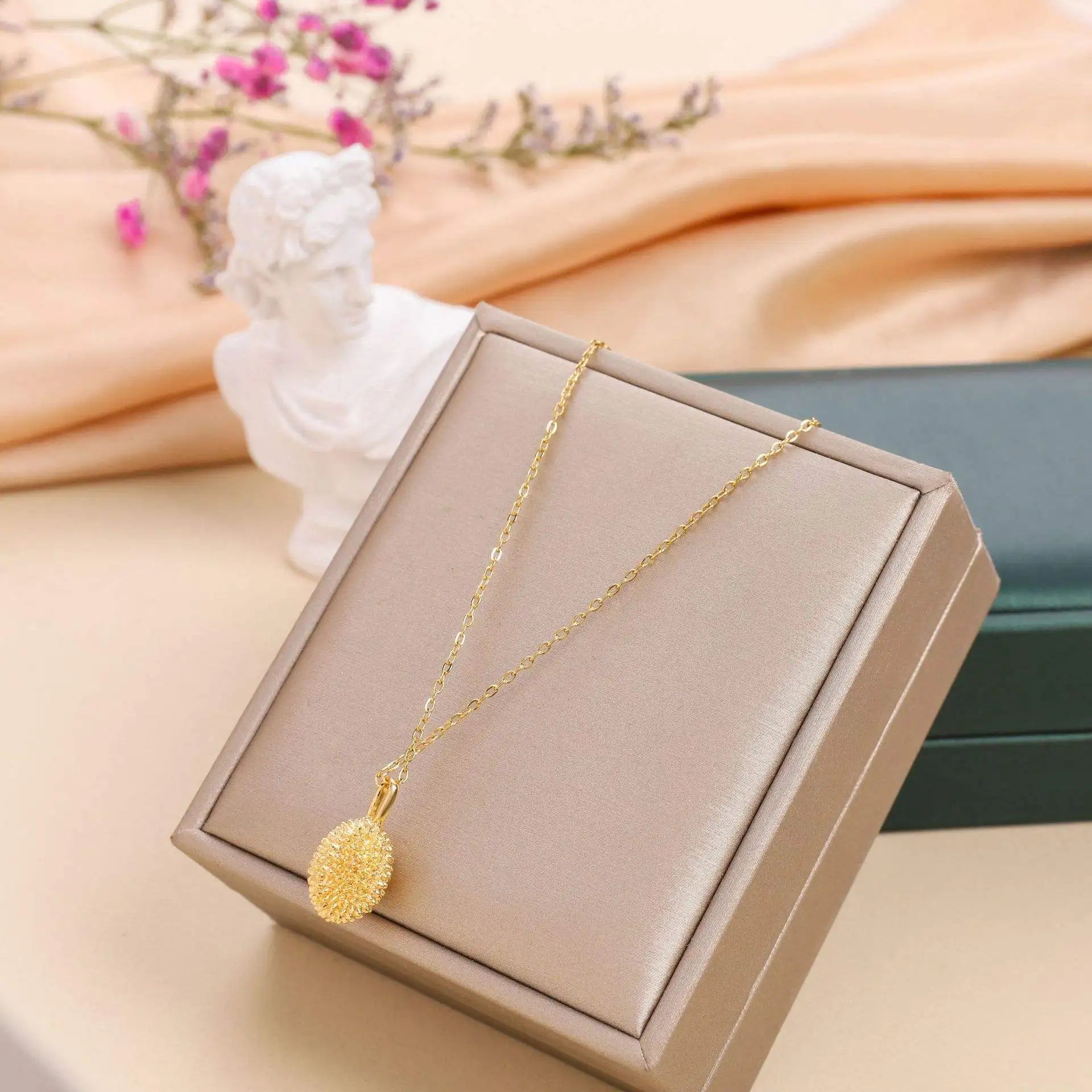 Hot Selling Waterproof 18k Gold Plated Stainless Steel Necklace Zircon Cross Heart Butterfly Letter Pendant Necklace for Women